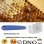 stainless steel fork with wider needles and a rubber handle for opening the honeycomb is a tool whose teeth are needle-shaped so that they can detect and remove the waxy cover with which the bees match the mature honey. The handle of the fork is rubber, the teeth flat and wider than stainless steel with 16 needles
