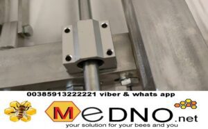 Bušač i utiskivač nitni/ zakovica , bočno bušenje okvira – pocinčani sa pomičnim čeličnim iglama u 4-5 rupa za LR, DB,AŽ,Farrar okvire /BEE HIVE FRAME EYELET HOLE PUNCH 4-5 holes for LR, DB , AŽ , Farrar and other