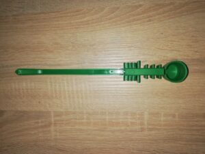 Flaschenfütterer, grün, für den Fruchtkörper, zwischen den Würfen