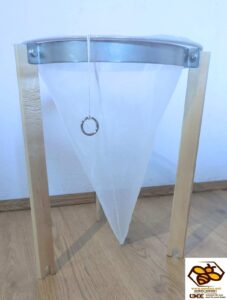 Sito za fino cijeđenje meda sa postoljem / Cjedilo za med