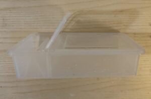 Hranilica PVC gornja 0.9 litara - metaloplastika -4a